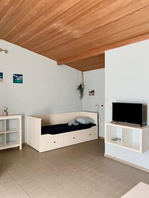 Sunny grandma's garden apartment Apartment in Lika-Senj County