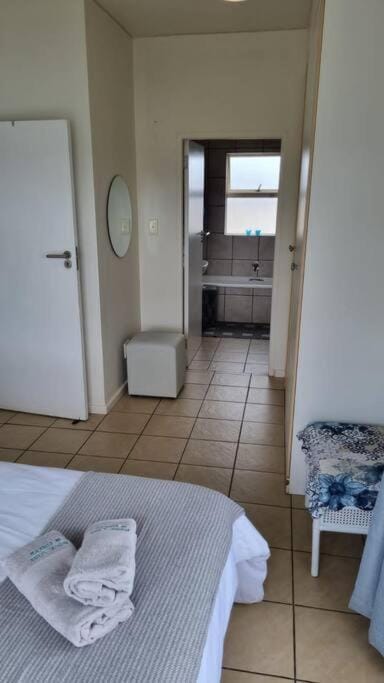 Toilet, Bathroom, towels