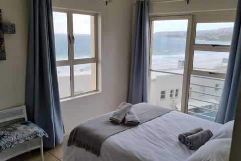 Bed, View (from property/room), Bedroom, Mountain view, towels