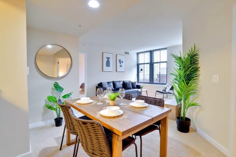 Seating area, Dining area