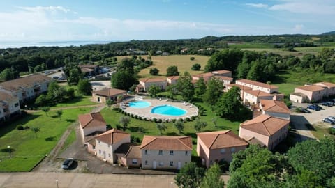 Property building, Bird's eye view, Pool view