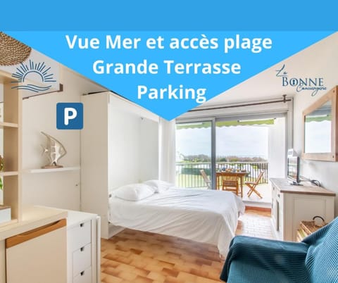 Bed, Photo of the whole room, Sea view, Parking
