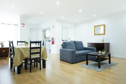 Communal lounge/ TV room, Living room, Seating area, Dining area, Communal kitchen