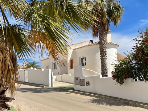 Property building, Day, Street view