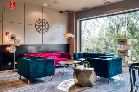 Communal lounge/ TV room, Lobby or reception, Lounge or bar