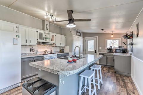 Less Than 2 Mi to Lake Access Pet-Friendly Flemington Gem House in Pomme de Terre Lake