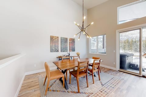 Luxurious Escape House in Purgatory