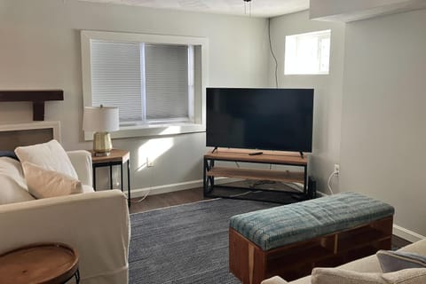 Patrician Shores Beach Abode House in Center Harbor