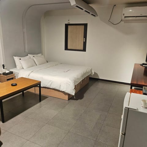 Photo of the whole room, Decorative detail, Decorative detail, Area and facilities