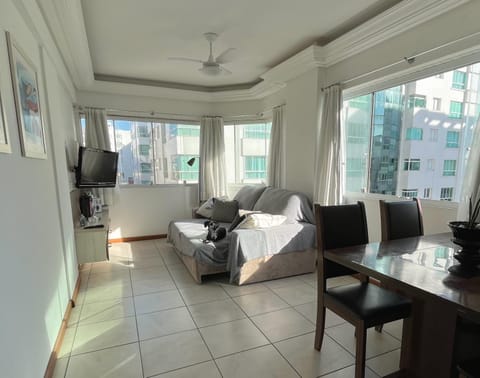 Bird's eye view, TV and multimedia, Living room