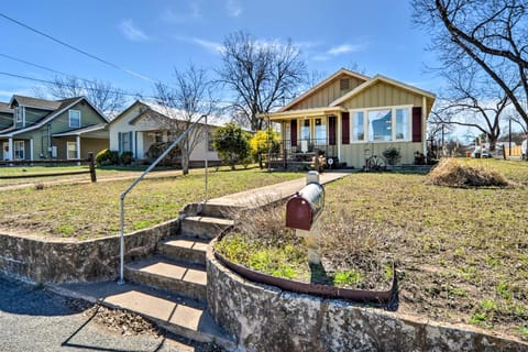 Charming Home Near Downtown Fredericksburg! House in Fredericksburg