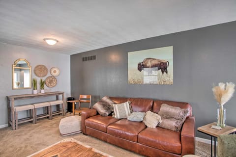 Peaceful Cottage about 8 Mi to Downtown Toledo! House in Toledo