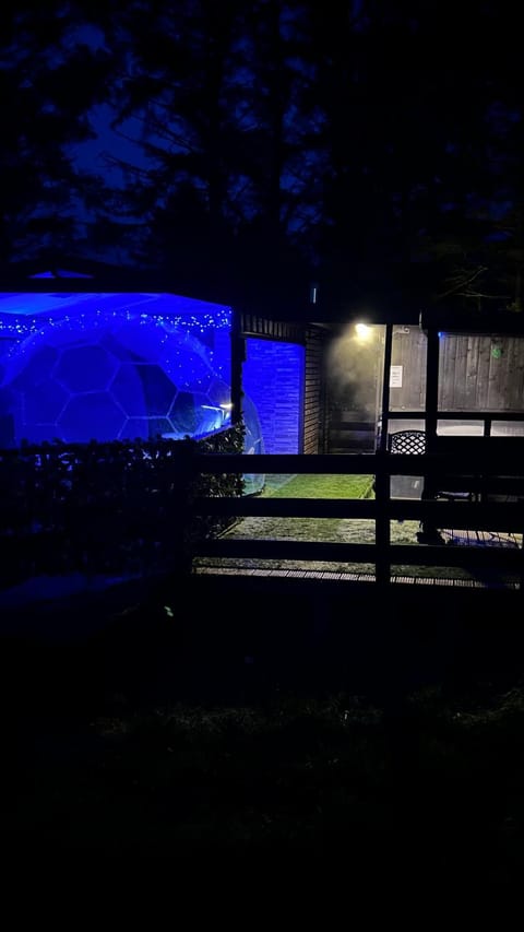 Glamping Domes Campground/
RV Resort in Northern Ireland