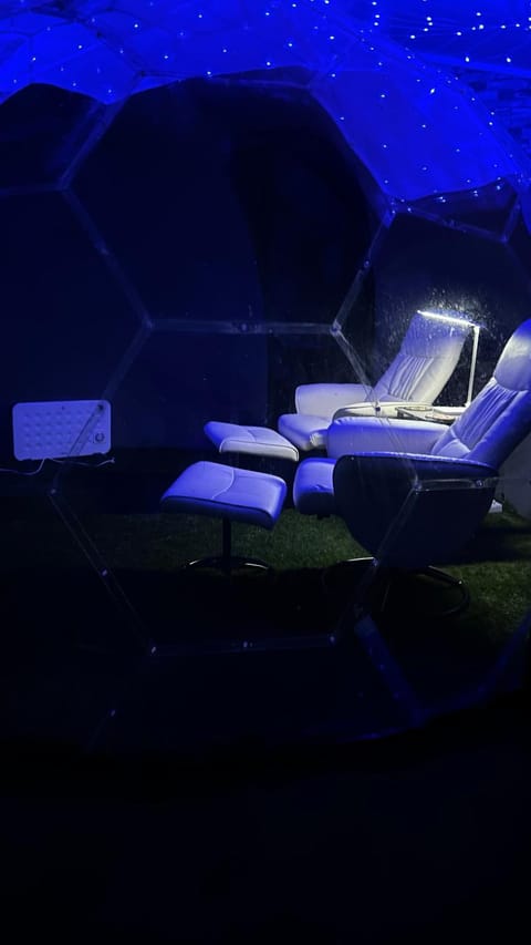 Glamping Domes Campground/
RV Resort in Northern Ireland