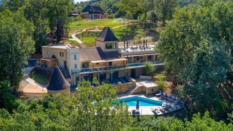 Property building, Natural landscape, Garden, Lounge or bar, Garden view, Pool view, Swimming pool, sunbed