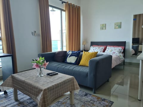 Bed, Living room, Photo of the whole room, Seating area, Bedroom