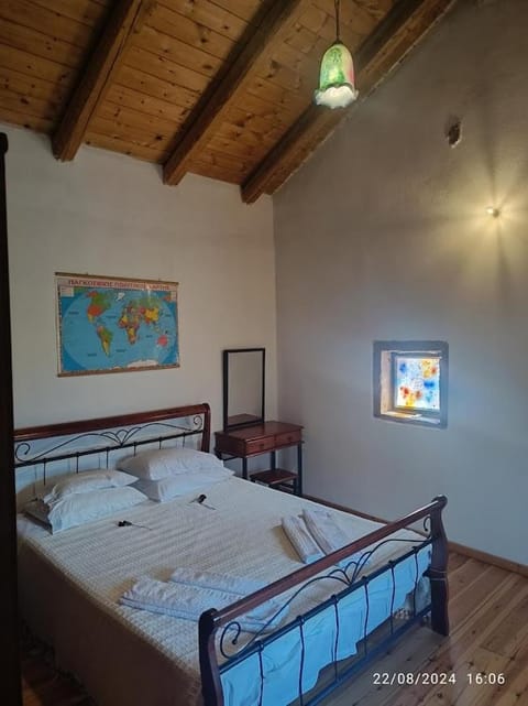 George Traditional Chalet Chalet in Crete