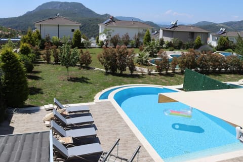 Day, Natural landscape, Mountain view, Pool view, Swimming pool, sunbed