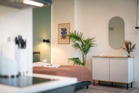 Bed, Photo of the whole room, Decorative detail, Bedroom