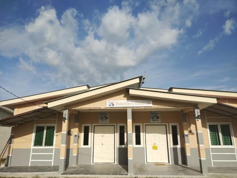 Property building, Day