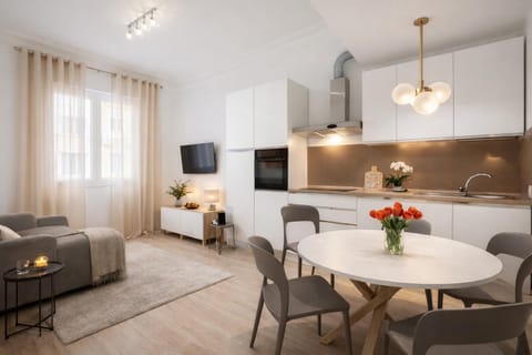Kitchen or kitchenette, Living room