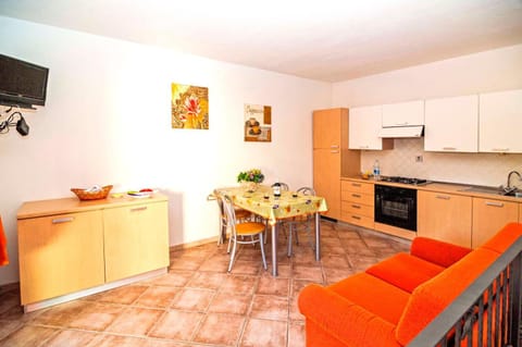 Kitchen or kitchenette, Living room, Dining area, stove