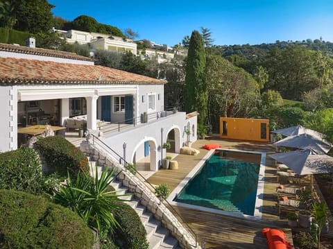Cannes magnifique villa vue mer basse Californie Villa in Cannes