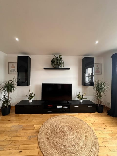 City centre apartment next to Bus and Train Station Apartment in Inverness