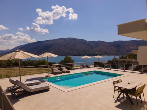 Balcony/Terrace, Swimming pool