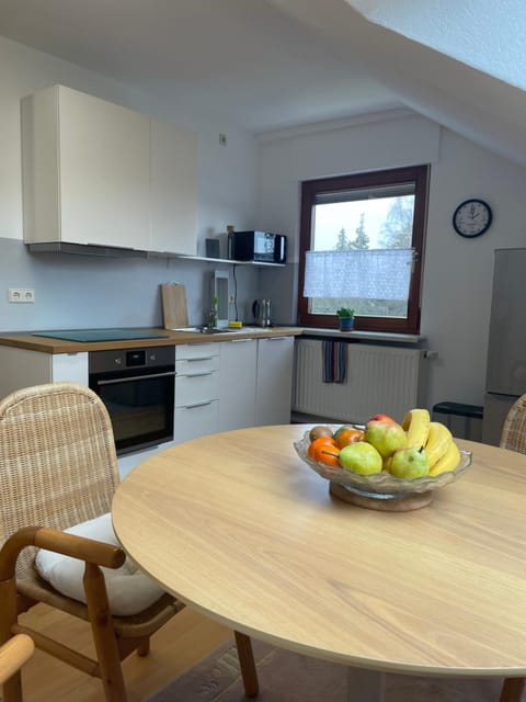 Kitchen or kitchenette, Food and drinks, Dining area, Food, minibar, pet friendly, stove, toaster