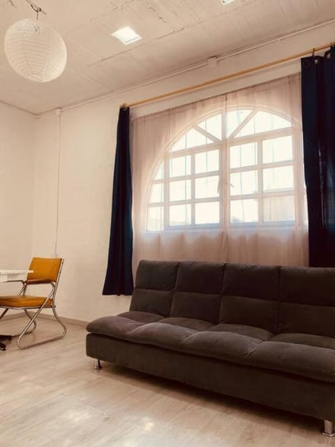 Casita cerca de T1 y T2 del aeropuerto y Foro Sol Apartment in Mexico City