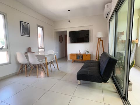 Communal lounge/ TV room, TV and multimedia, Living room, Dining area, air conditioner