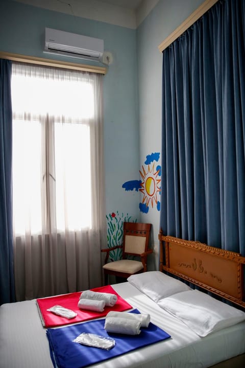 Bed, Bedroom, towels, air conditioner
