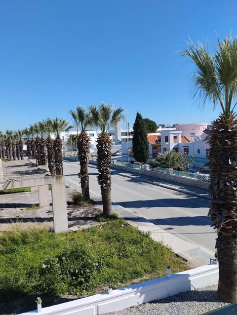 Day, Neighbourhood, Street view