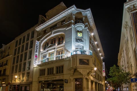 Facade/entrance