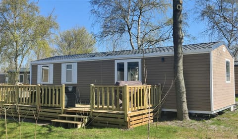 Property building, Garden view
