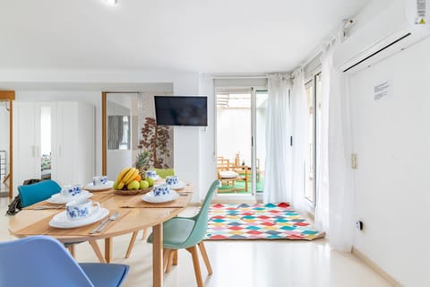 Penthouse Duplex in a 4 floors spanish house -8 min to center by Metro Apartment in Valencia