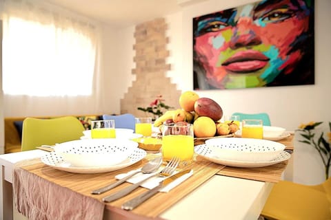 Penthouse Duplex in a 4 floors spanish house -8 min to center by Metro Apartment in Valencia