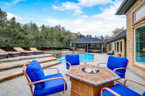 The Treasure Island Hideaway House in Lake Austin