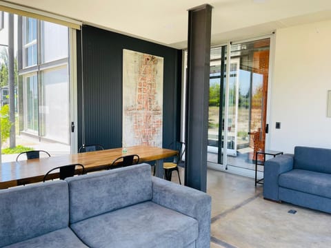 Communal lounge/ TV room, Living room, Seating area