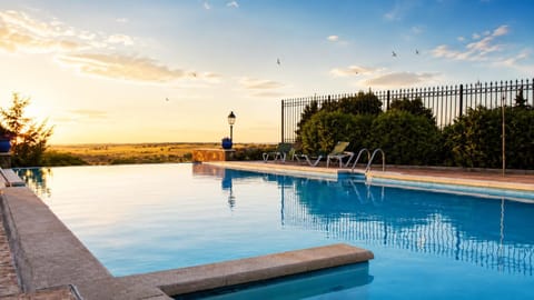 Pool view, Swimming pool, Sunset