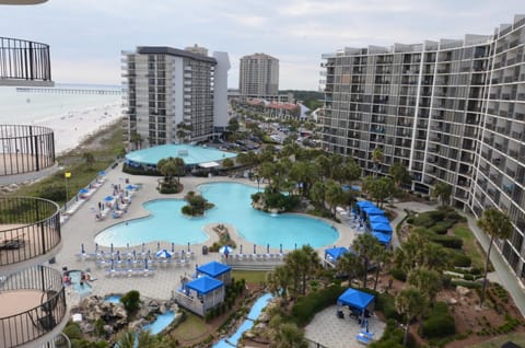 Balcony/Terrace, Swimming pool, Swimming pool