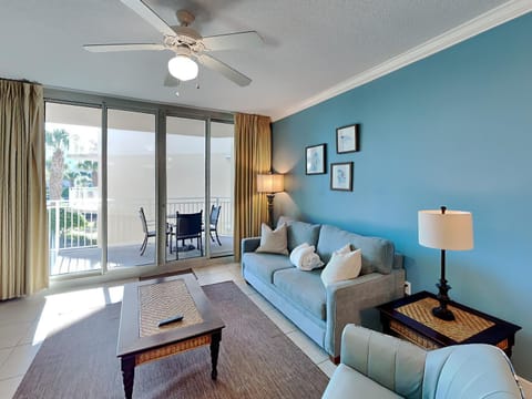 Balcony/Terrace, Living room, Seating area, furniture