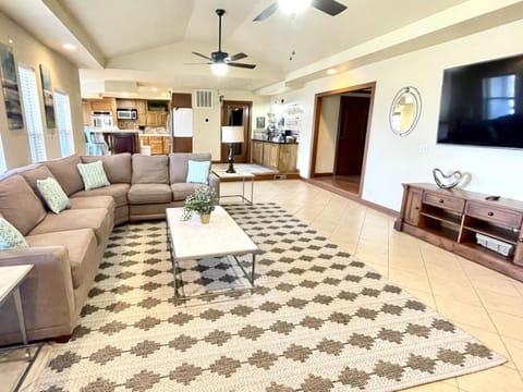 Communal lounge/ TV room, Living room