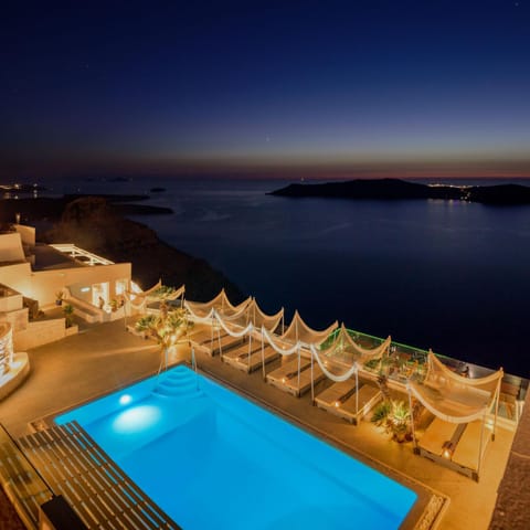 Night, Natural landscape, Sea view, Swimming pool, sunbed