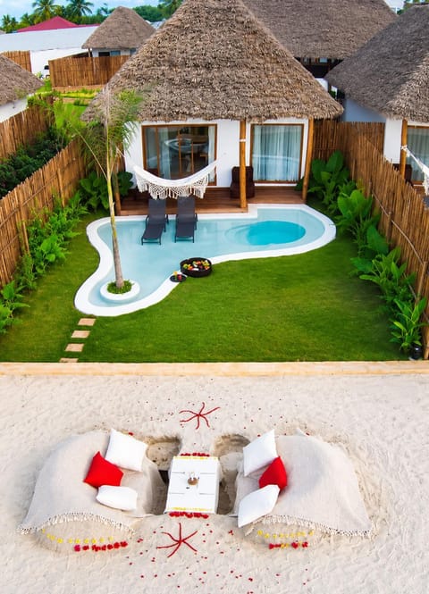 Property building, Swimming pool, Breakfast, Dinner, sunbed