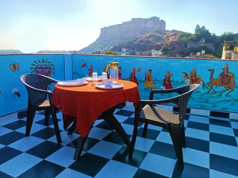 Nearby landmark, View (from property/room), Balcony/Terrace, Balcony/Terrace, Dining area, Mountain view, Sea view