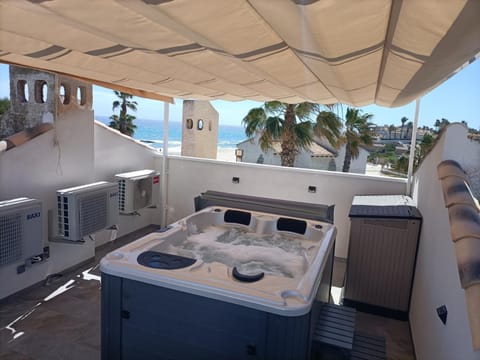 Hot Tub, Spa and wellness centre/facilities