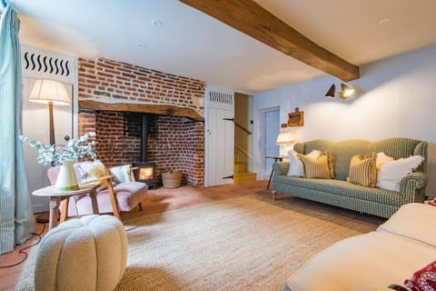 Living room, Photo of the whole room, Seating area