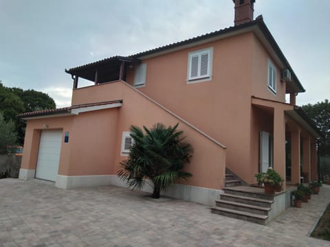 Property building, Day